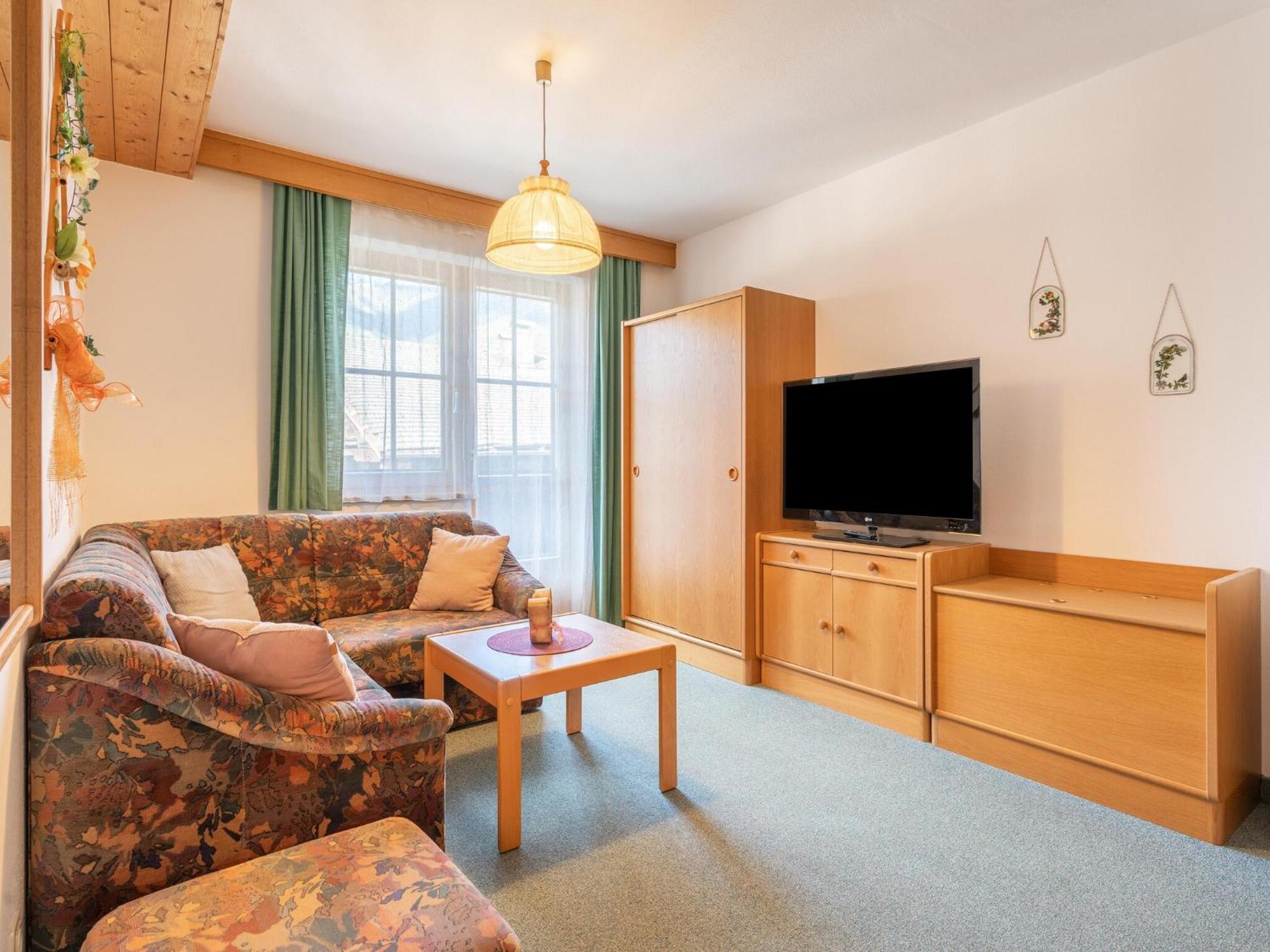 Beautiful Apartment In Mittersill With Balcony Eksteriør billede